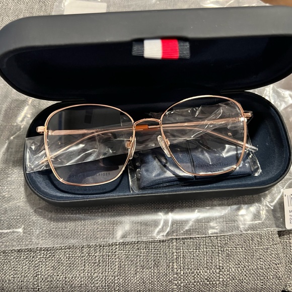 Tommy Hilfiger Gold Metal Square Eyeglasses - Picture 4 of 6